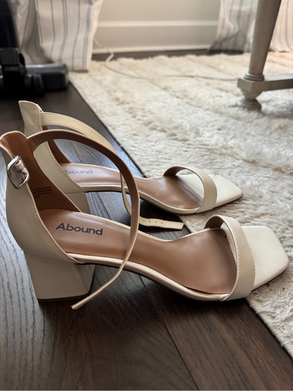 Abound Cream Ankle-Strap Block Heel Sandals size 11